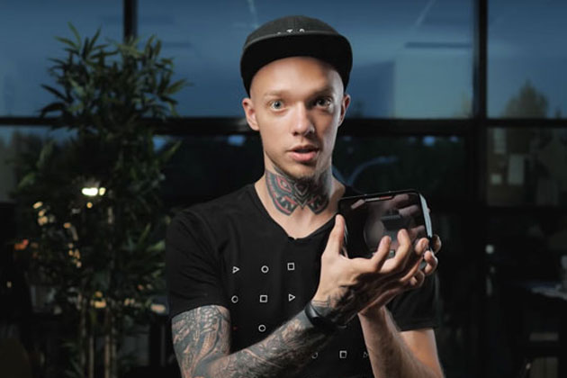 How to use compact teleprompter PIXAERO MOBUS for blogging and video production
